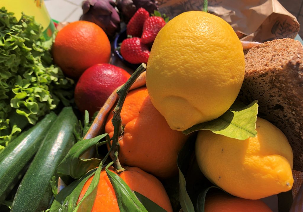 Nahaufnahme Obst und Gemüse vom Markt