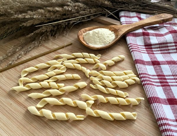 Busiate fraufritzsche Sizilianischer Pastaworkshop