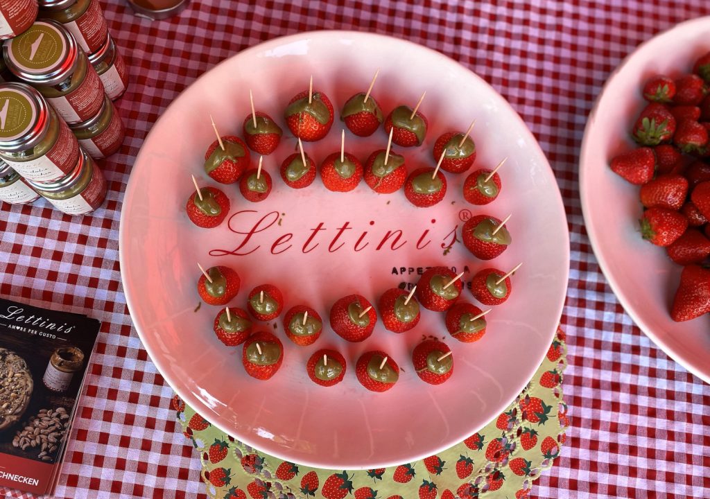 Das Lettinis - Erdbeeren mit Pistaziencreme