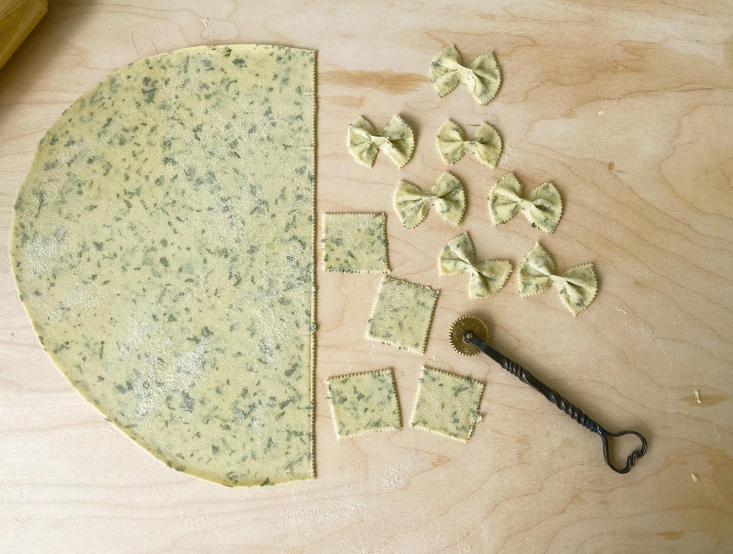 Farfalle basilico c