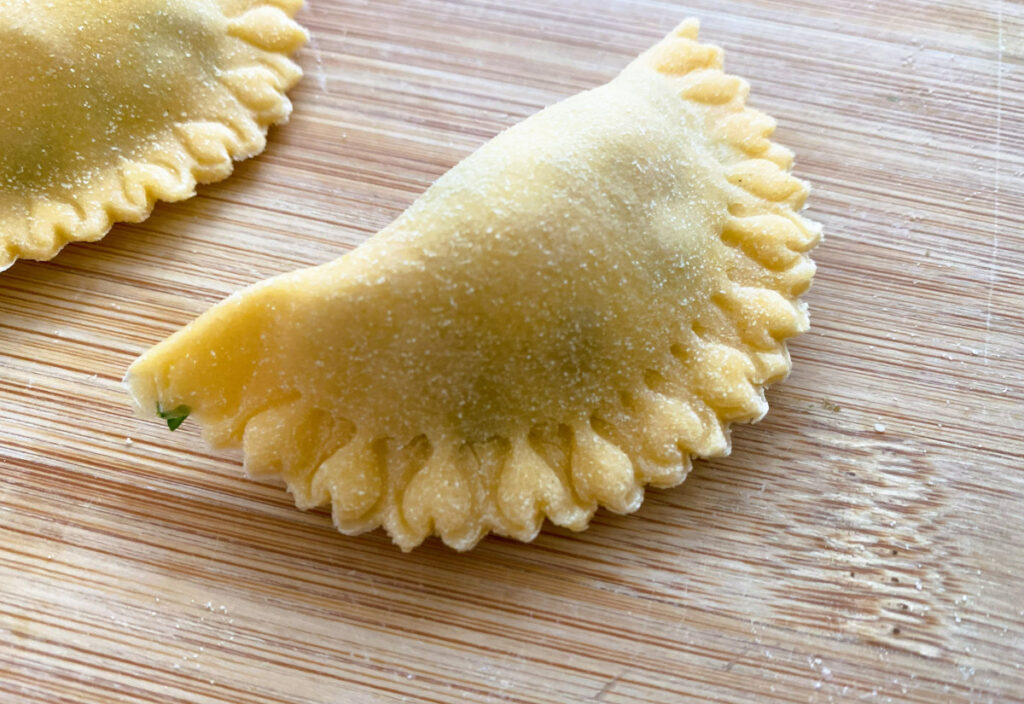 Ravioli gefüllt mit Steinpilzen oder Kräuterseitlingen