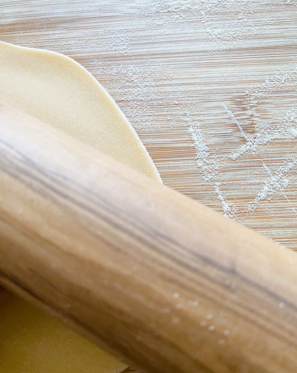 Ravioli gefüllt mit Steinpilzen oder Kräuterseitlingen