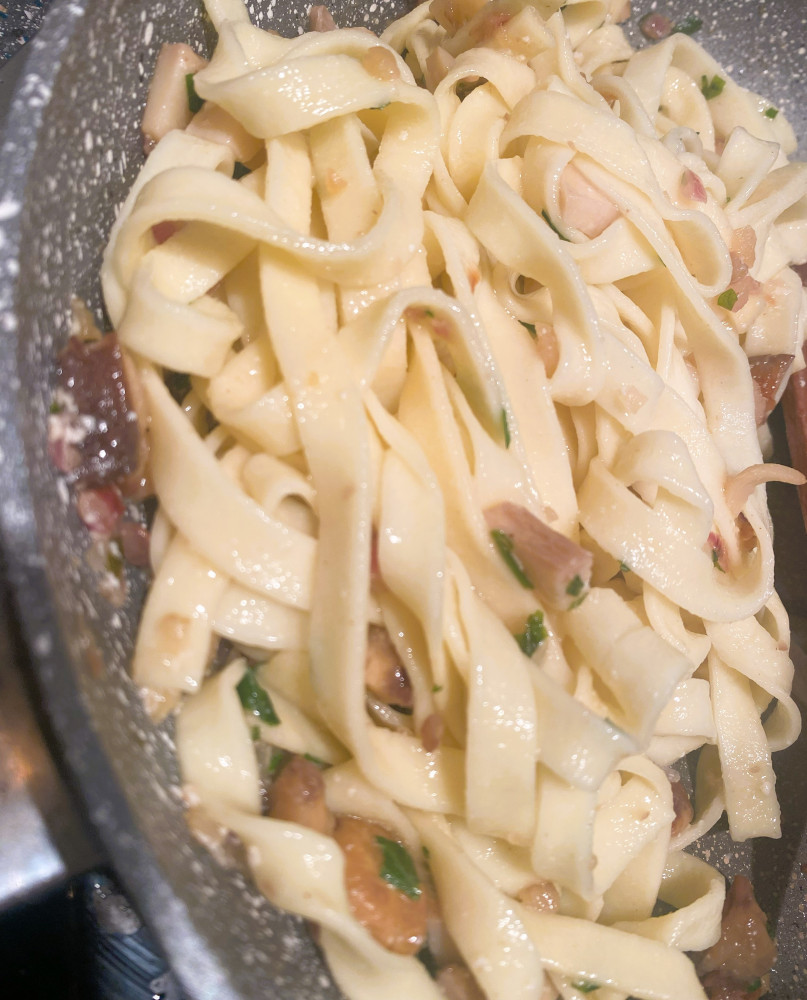 Tagliatelle mit cremigem Pilzsugo