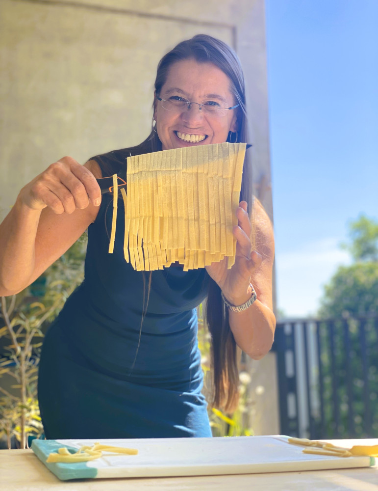 Fettuccine alfredo mit grünem Spargel