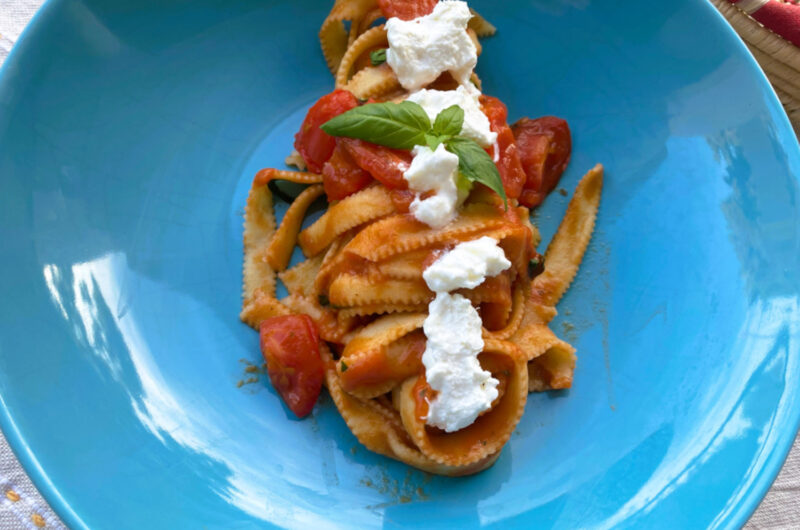 Cucina Aperto: Meine handgeschnittenen Linguine con pomodoro auf Sardinien