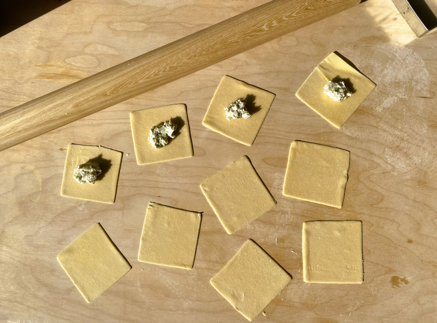 Triangoli mit Gorgonzola-Mascarponefüllung in Bärlauchbutter