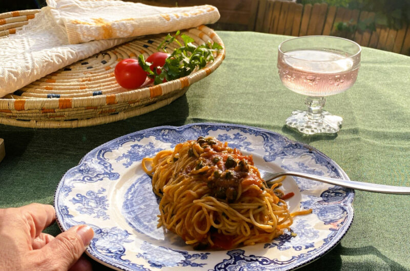 Wie ich mir mit Spaghetti mit Sardellen und Kapern meine Italiensehnsucht stille